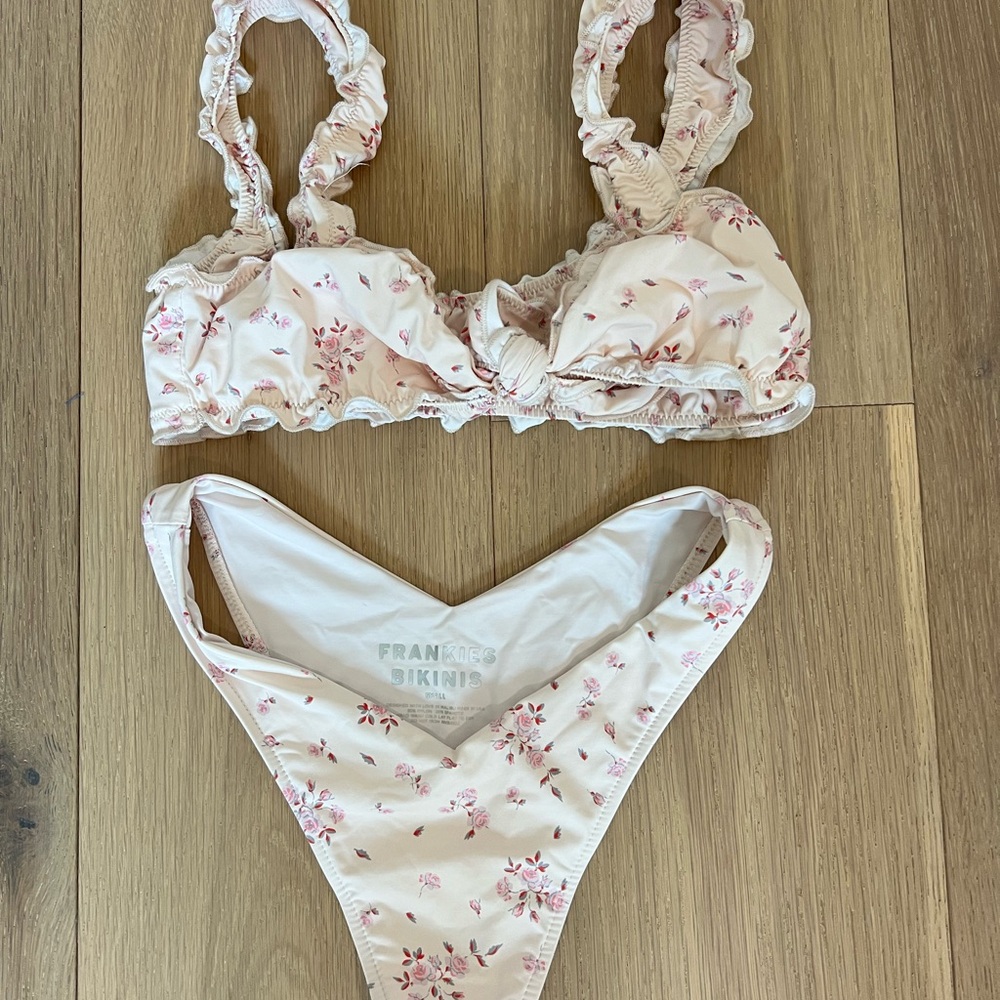 Frankie’s Bikinis Floral Bikini Set NWOT